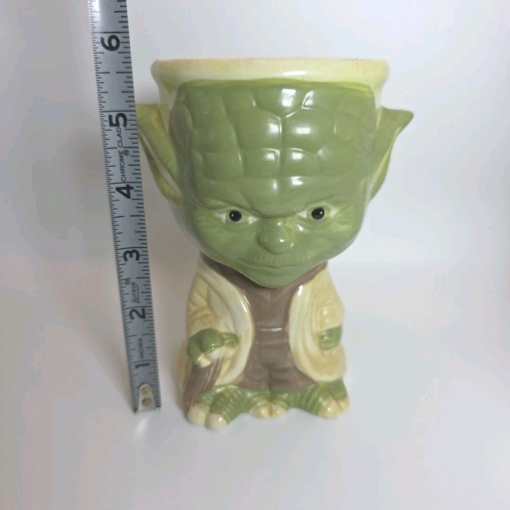 Star Wars Yoda Ceramic Goblet Coffee Mug by Galerie & Lucasfilms Ltd 2012 - Picture 7 of 7